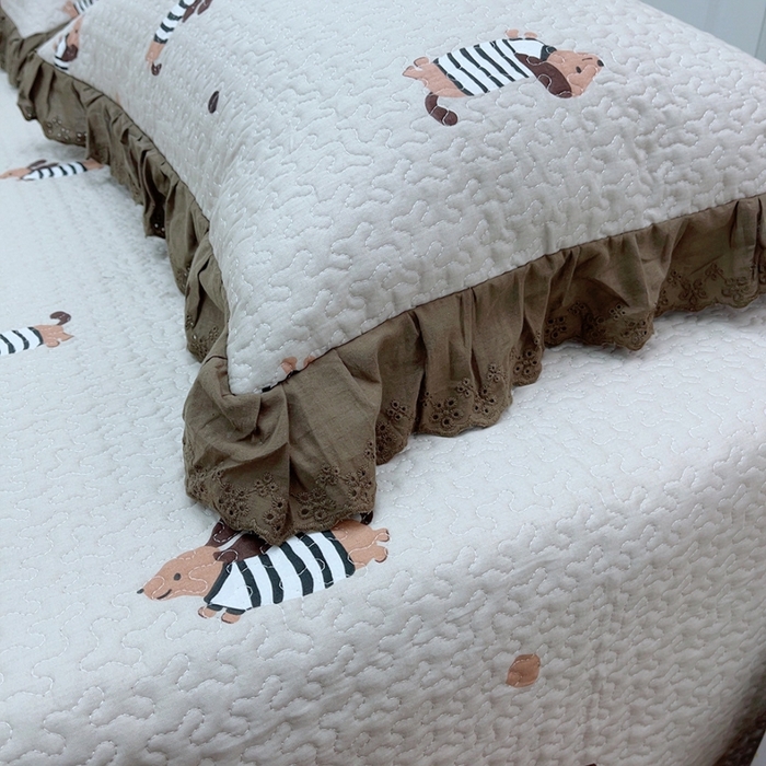 91家纺网 家纺一手货源 找家纺 暖居 2024新款纯棉绗缝夹棉榻榻米支持定制防滑全棉印花小碎花农村大炕盖三件套系列 拉拉狗