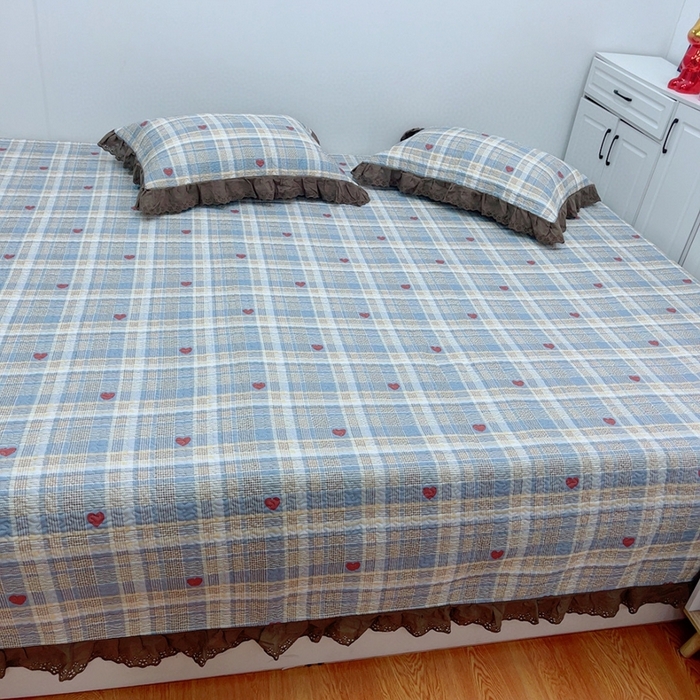 91家纺网 家纺一手货源 找家纺 暖居 2024新款纯棉绗缝夹棉榻榻米支持定制防滑全棉印花小碎花农村大炕盖三件套系列 莱恩蓝