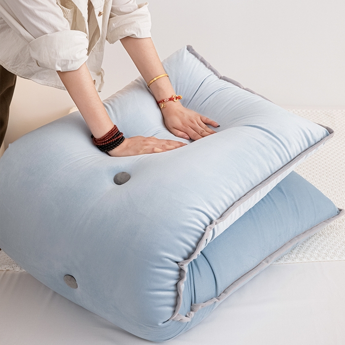 91家纺网 家纺一手货源 找家纺 碧尔家居 2025新款大靠背床头靠垫可拆洗卧室床上靠枕护腰加厚榻榻米防撞软包包边三角荷兰绒 天蓝