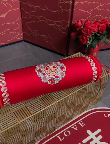 91家纺网 家纺一手货源 找家纺 美娘阁 2025新款传统花卉糖果枕