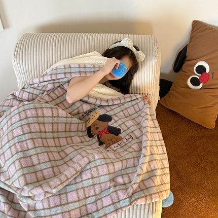 91家纺网 家纺一手货源 找家纺 桔子家纺 2024新款羊毛绒烘焙系列毯子 吐司狗