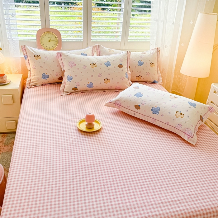 91家纺网 家纺一手货源 找家纺 洺兰家居 2025年新款全棉A类全喷气印花小清新单床单 快乐狗狗