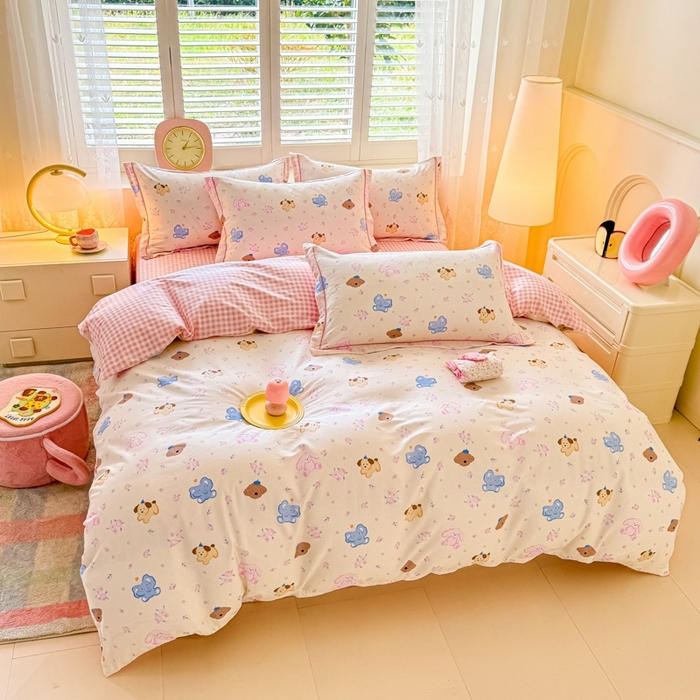 91家纺网 家纺一手货源 找家纺 洺兰家居 2025年新款全棉A类全喷气印花小清新床单床裙款四件套学生三件套 快乐狗狗