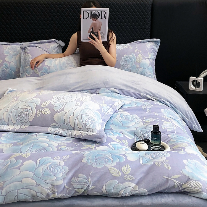 91家纺网 家纺一手货源 找家纺 金喜 2024新款230克AB版雕花牛奶绒加厚四件套-雅风 雅风-幽兰