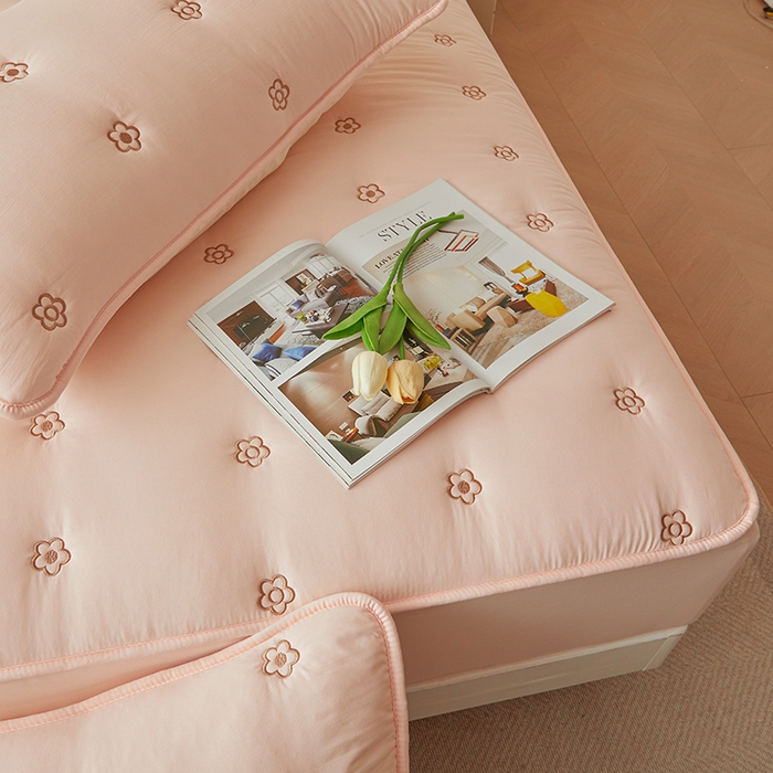 91家纺网 家纺一手货源 找家纺 笠客家纺 2024新款A类母婴级夹棉床笠单件席梦思床垫保护套防滑固定蝴蝶结床罩（买家秀联系我） 花圆玫瑰粉