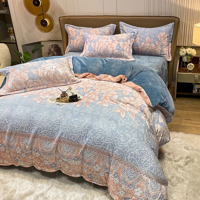 91家纺网 家纺一手货源 找家纺 金喜 2024新款230克AB版雕花牛奶绒加厚四件套-雅风 雅风-花朵蓝