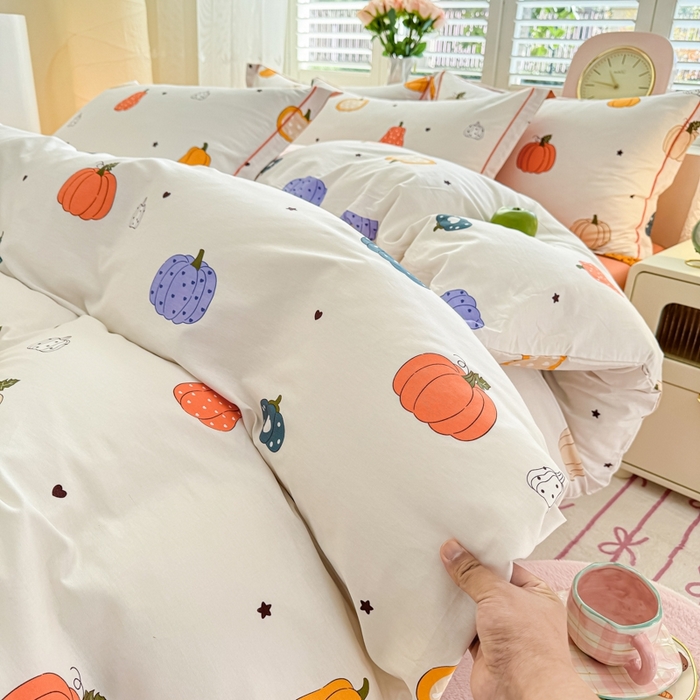 91家纺网 家纺一手货源 找家纺 洺兰家居 2025年新款全棉A类全喷气印花小清新床单床裙款四件套学生三件套 南瓜派