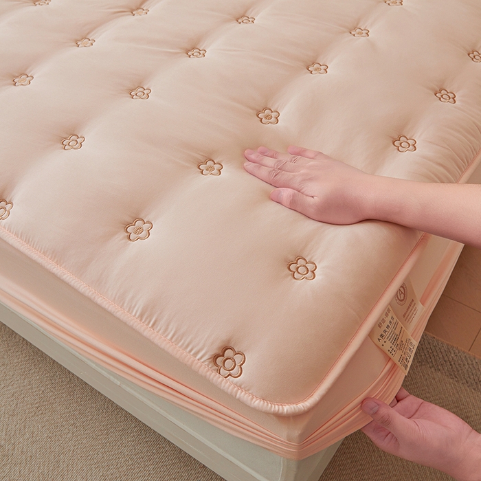 91家纺网 家纺一手货源 找家纺 笠客家纺 2024新款A类母婴级夹棉床笠单件席梦思床垫保护套防滑固定蝴蝶结床罩（买家秀联系我） 花圆玫瑰粉