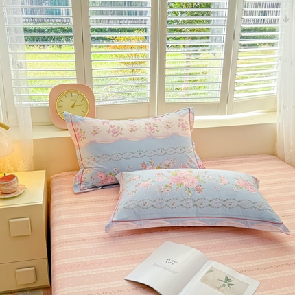 洺兰家居 2025年新款全棉A类全喷气印花小清新单枕套 嫣然-蓝