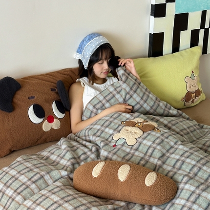 91家纺网 家纺一手货源 找家纺 桔子 2024新款羊毛绒烘焙系列四件套 面包熊