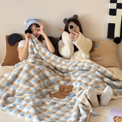 91家纺网 家纺一手货源 找家纺 桔子家纺 2024新款羊毛绒烘焙系列毯子 考拉的法棍