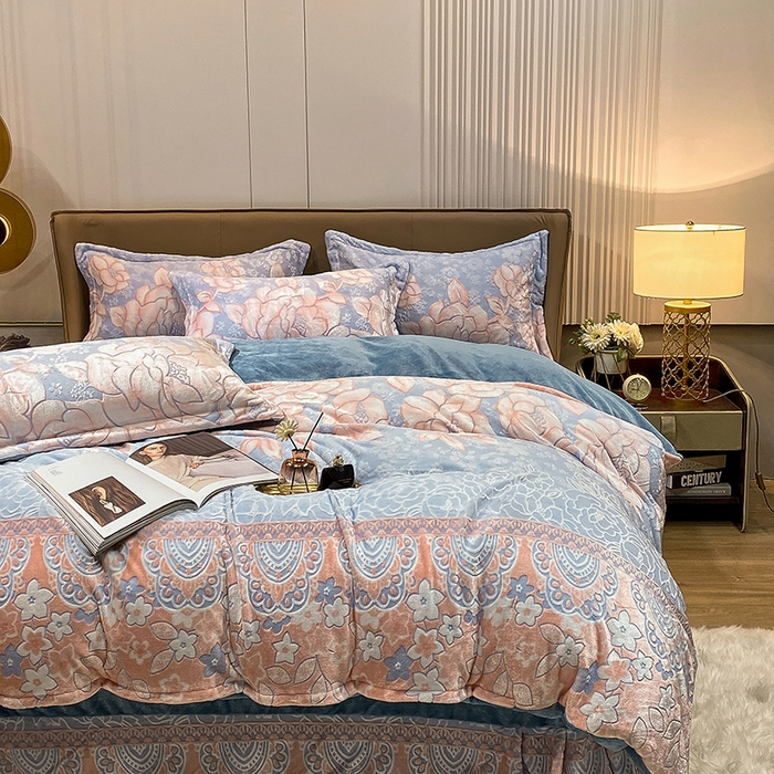 91家纺网 家纺一手货源 找家纺 金喜 2024新款230克AB版雕花牛奶绒加厚四件套-雅风 雅风-花朵蓝