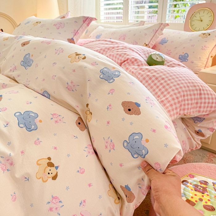 91家纺网 家纺一手货源 找家纺 洺兰家居 2025年新款全棉A类全喷气印花小清新单被套 快乐狗狗