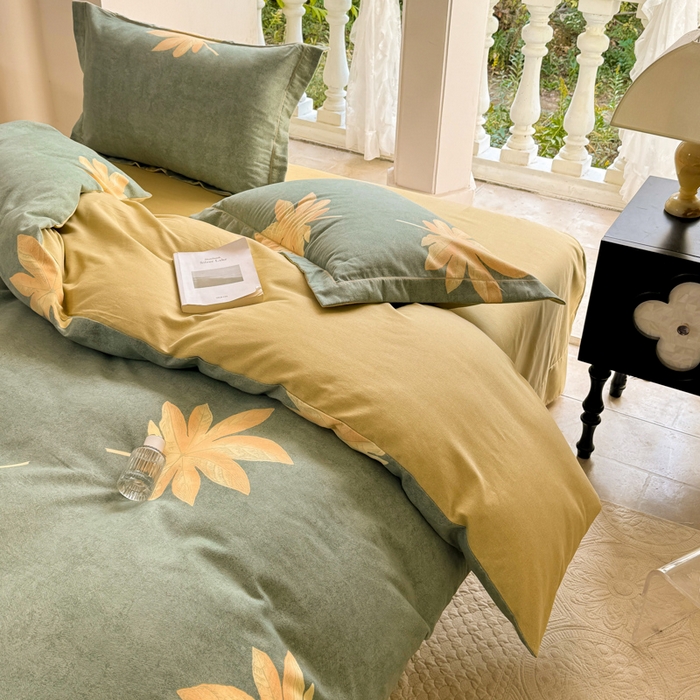 91家纺网 家纺一手货源 找家纺 优品阁 2024新款亲肤舒适全棉磨毛四件套学生三件套系列  枫叶絮-兰