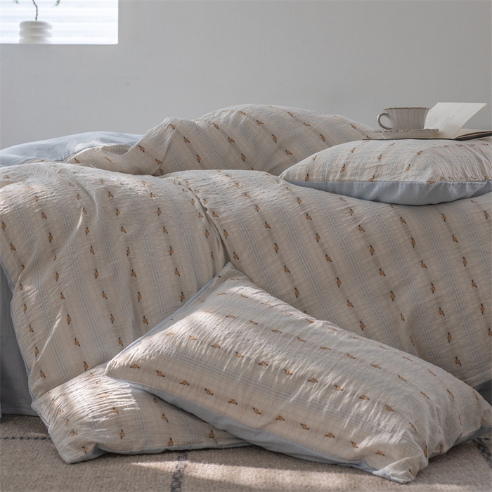 91家纺网 家纺一手货源 找家纺 小春日和 2024新款亲肤柔软提花四件套-加奈 加奈-蓝