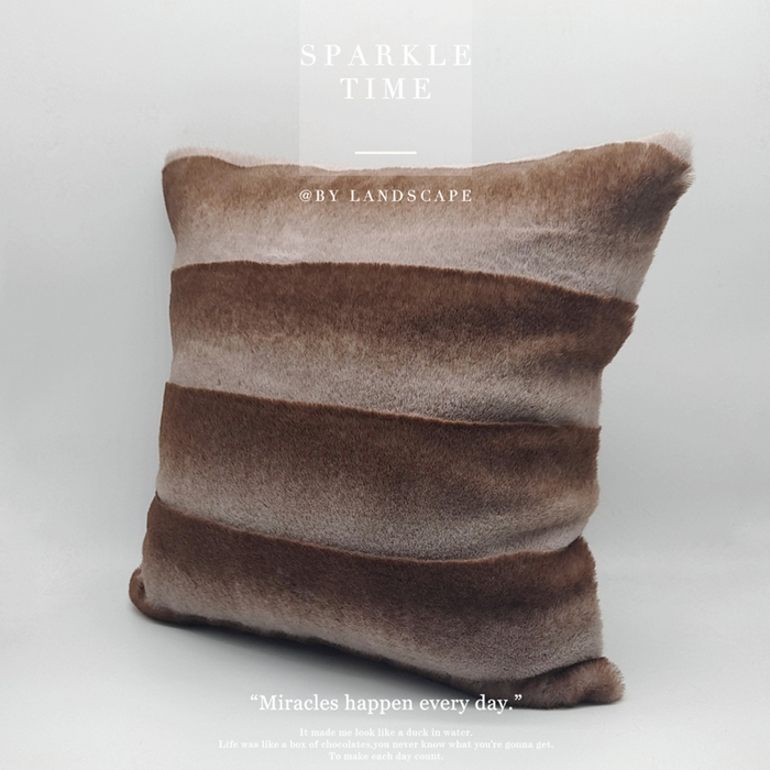 91家纺网 家纺一手货源 找家纺 澜屿 居家轻奢1200g金诺绒方抱枕 棕色