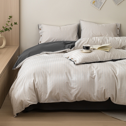 91家纺网 家纺一手货源 找家纺 （总）女子家纺 2024新款色织小提花条纹水洗棉纽扣四件套