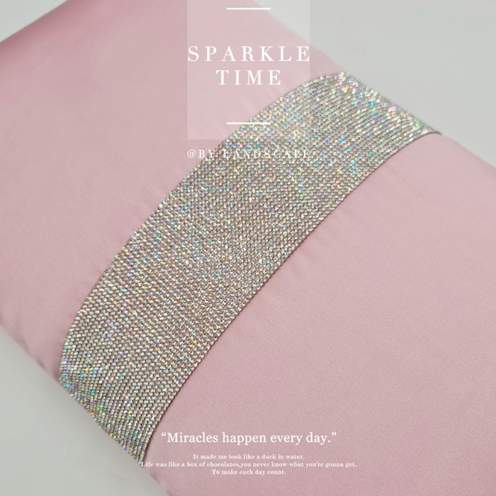 91家纺网 家纺一手货源 找家纺 澜屿 禅丝高精密宽条钻小抱枕 粉色