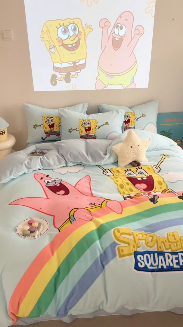 91家纺网 家纺一手货源 找家纺 金爱家 2024新品正版海绵宝宝授权大版卡通平网数码印花加厚高克重牛奶绒系列四件套 彩虹海绵宝宝