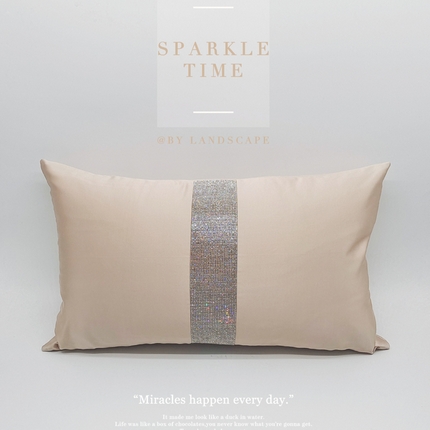 澜屿 禅丝高精密宽条钻小抱枕 香槟