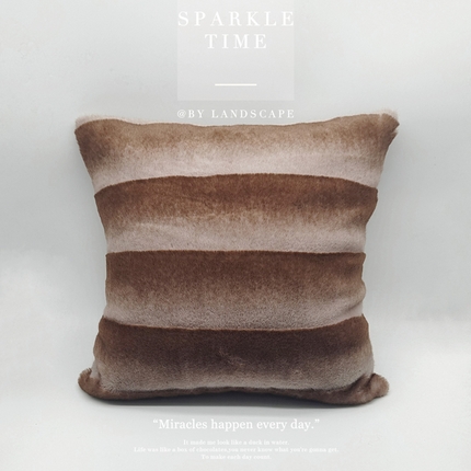 澜屿 居家轻奢1200g金诺绒方抱枕 棕色