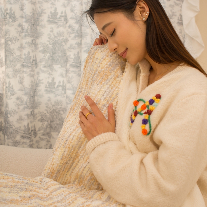 91家纺网 家纺一手货源 找家纺 潮邦创意家居 2025新款小香风暖阳绒披肩毯-小香肩系列（含买家秀） 小香肩迷踪咖