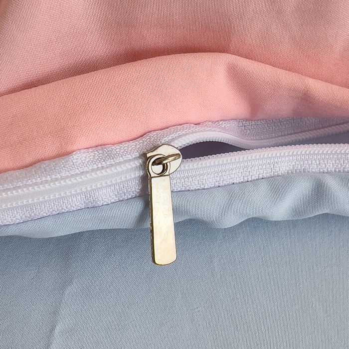 91家纺网 家纺一手货源 找家纺 2024新款水洗棉毛巾绣四件套系列 晚安猫咪粉蓝