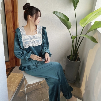 91家纺网 家纺一手货源 找家纺 （总）妍景家居生活馆 2024新款29122银狐绒方领套装