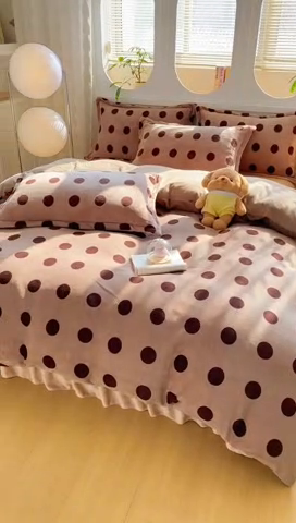 91家纺网 家纺一手货源 找家纺 尚美 2024新款高克重印花花边牛奶绒床盖四件套咖圆点