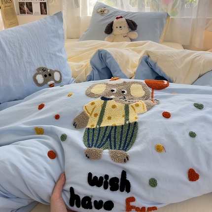 91家纺网 家纺一手货源 找家纺 2024新款水洗棉毛巾绣四件套系列 快乐小象蓝