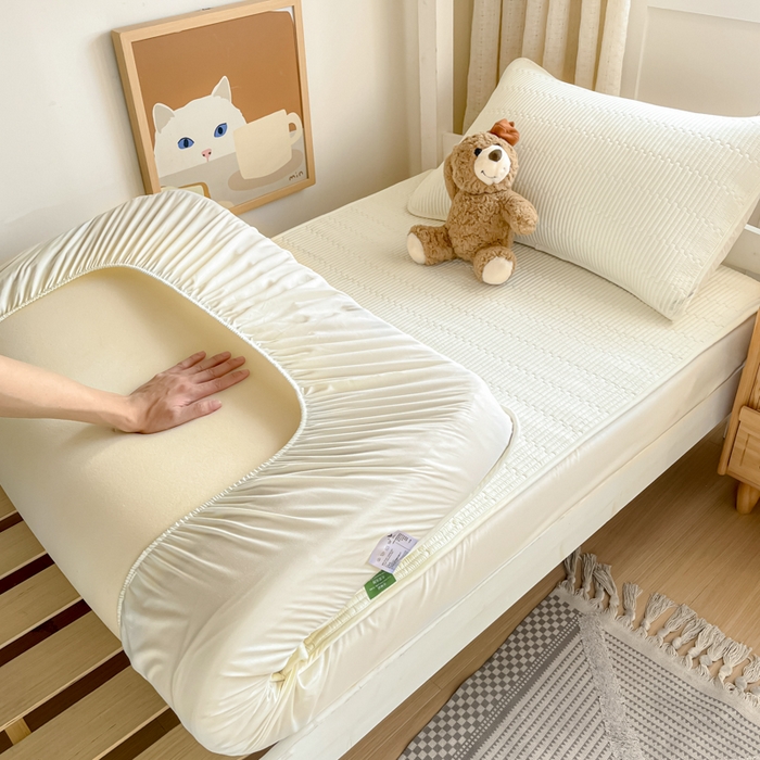 91家纺网 家纺一手货源 找家纺 芬晴家纺 2024新款A类母婴级大豆床笠学生款-奇趣 奇趣-米白