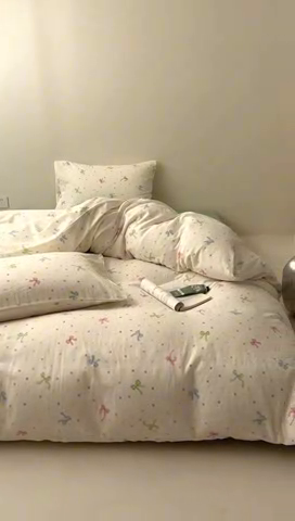 91家纺网 家纺一手货源 找家纺 2025新款A类ins奶油风卡通全棉双层纱系列四件套 蝶舞