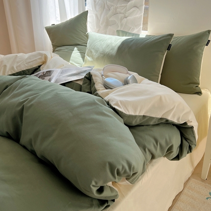 91家纺网 家纺一手货源 找家纺 丽卡家纺（原丽卡家纺） 2024新款A类艾阳棉双拼纯色四件套 松霜绿+象牙白