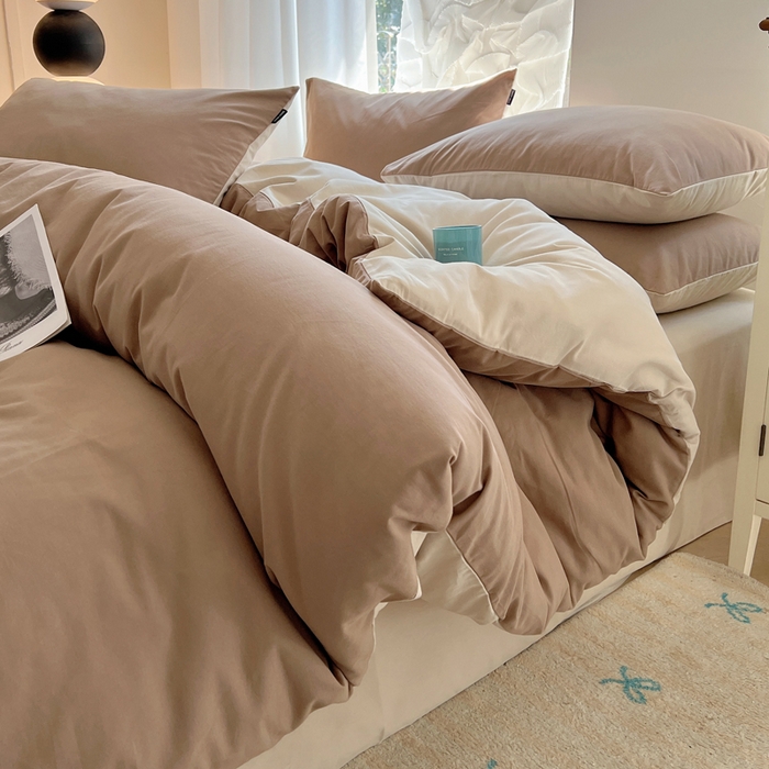 91家纺网 家纺一手货源 找家纺 丽卡家纺（原丽卡家纺） 2024新款A类艾阳棉双拼纯色四件套 太妃咖+浅香槟