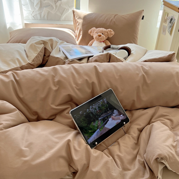 91家纺网 家纺一手货源 找家纺 丽卡家纺（原丽卡家纺） 2024新款A类艾阳棉双拼纯色四件套 太妃咖+浅香槟