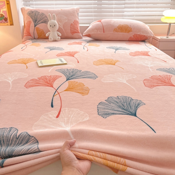 91家纺网 家纺一手货源 找家纺 芯元素 2024新款牛奶绒印花床笠 枝繁叶茂