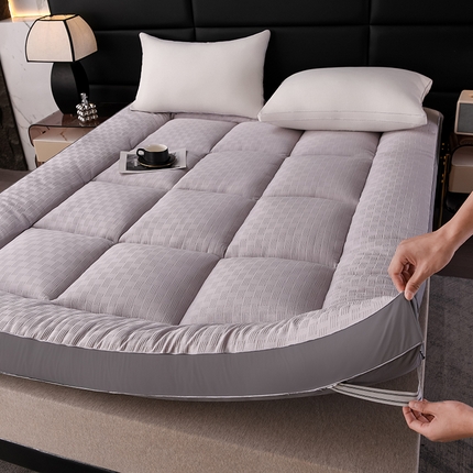 2024新款亲肤舒适石墨烯羊毛床褥 澳洲羊毛灰