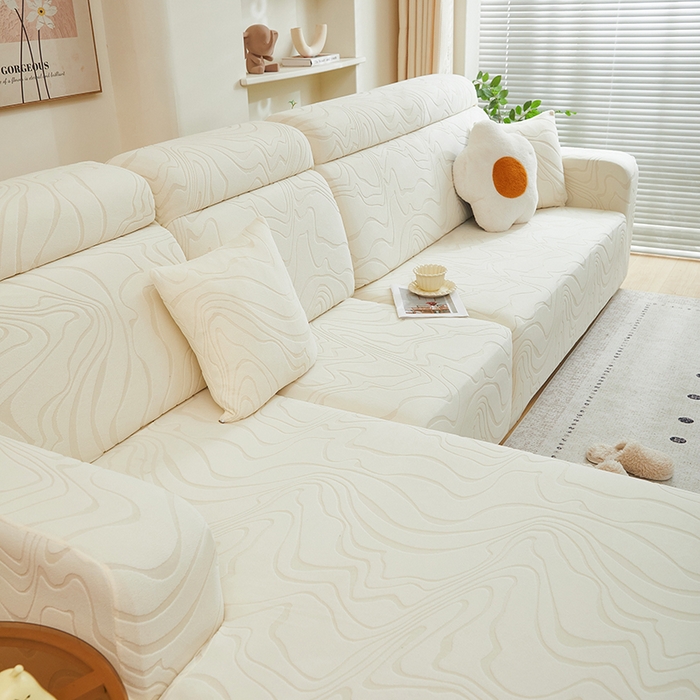 91家纺网 家纺一手货源 找家纺 丝绮鹿 2024新款曲意松紧款沙发套（贵妃图） 米白