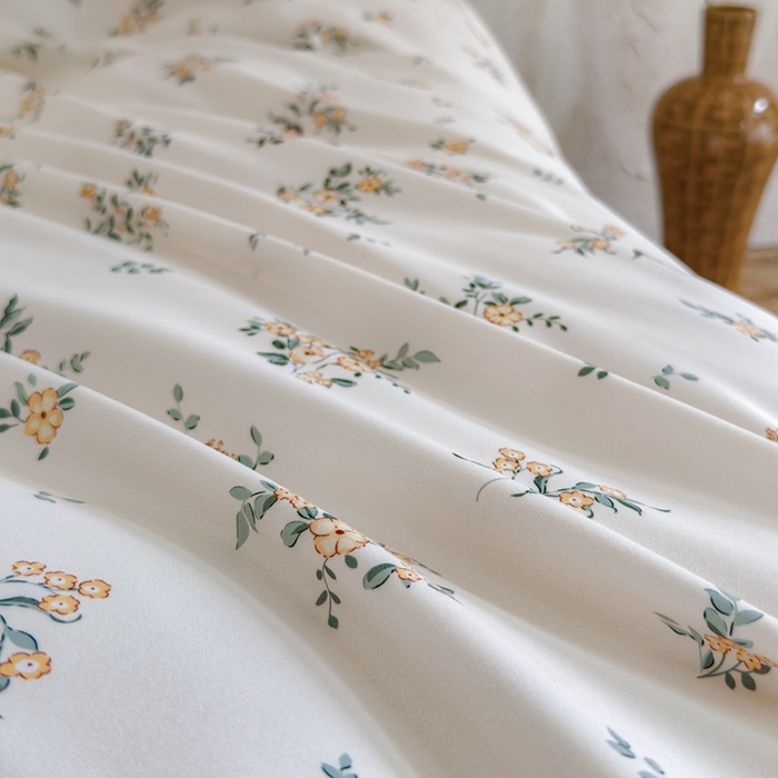 91家纺网 家纺一手货源 找家纺 丽卡家纺（原丽卡家纺） 2024新款A类德绒小清新数码印花四件套 丽芙