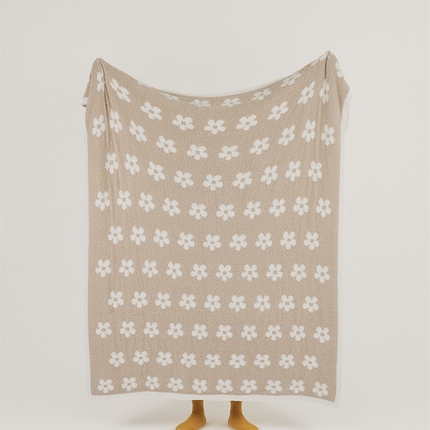 91家纺网 家纺一手货源 找家纺 （总）2025新款半边绒清新甜美碎花多功能毯-普利朵