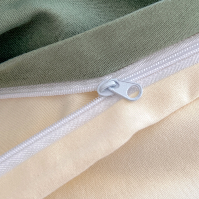 91家纺网 家纺一手货源 找家纺 丽卡家纺（原丽卡家纺） 2024新款A类艾阳棉双拼纯色四件套 松霜绿+象牙白