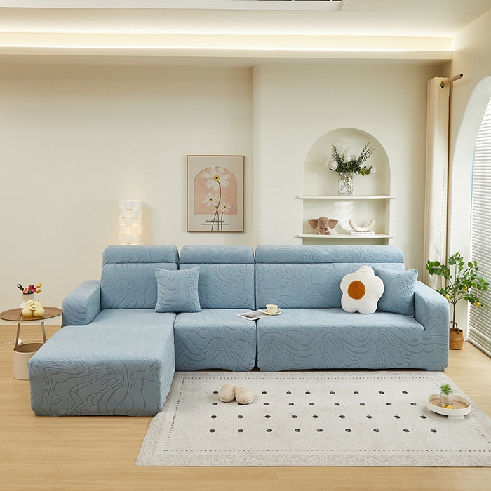 91家纺网 家纺一手货源 找家纺 丝绮鹿 2024新款曲意松紧款沙发套（贵妃图） 淡蓝