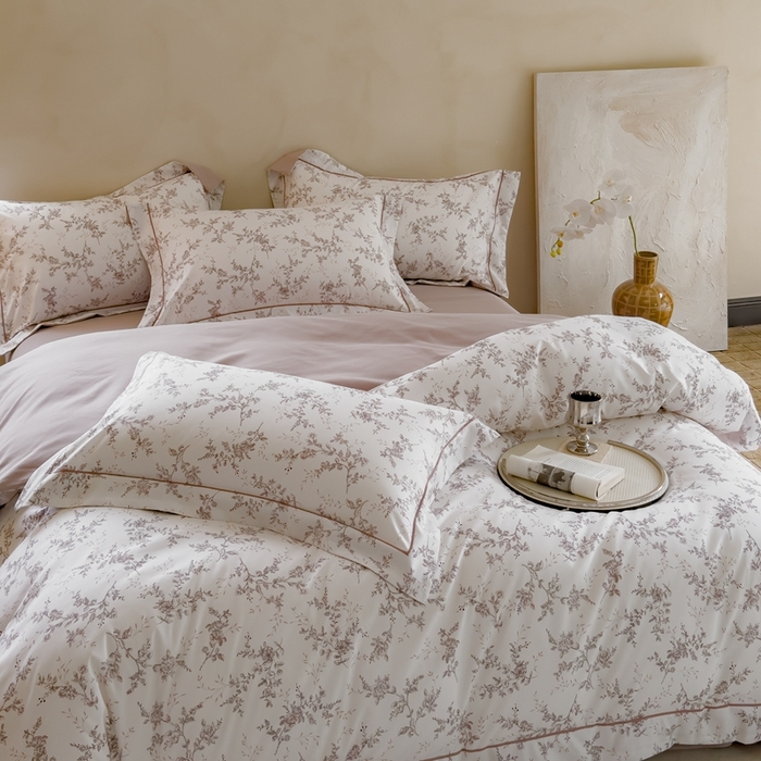 91家纺网 家纺一手货源 找家纺 丽卡家纺（原丽卡家纺） 2024新款A类德绒小清新数码印花四件套 雅香怡人