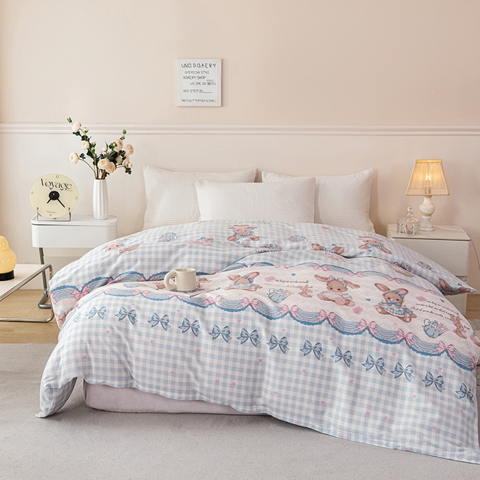 91家纺网 家纺一手货源 找家纺 莎果家纺 2025冬季新款热推冬季必备寒冷的冬季有了它便多了些温暖婴儿绒+全棉床盖三件套 西莉亚