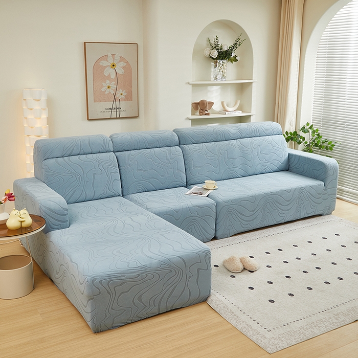 91家纺网 家纺一手货源 找家纺 丝绮鹿 2024新款曲意松紧款沙发套（贵妃图） 淡蓝