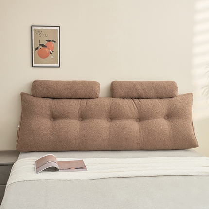 91家纺网 家纺一手货源 找家纺 一兰家纺 2024新款泰迪绒三角靠垫床头大靠背腰靠沙发靠背可拆洗-楠妮系列 楠妮-咖啡