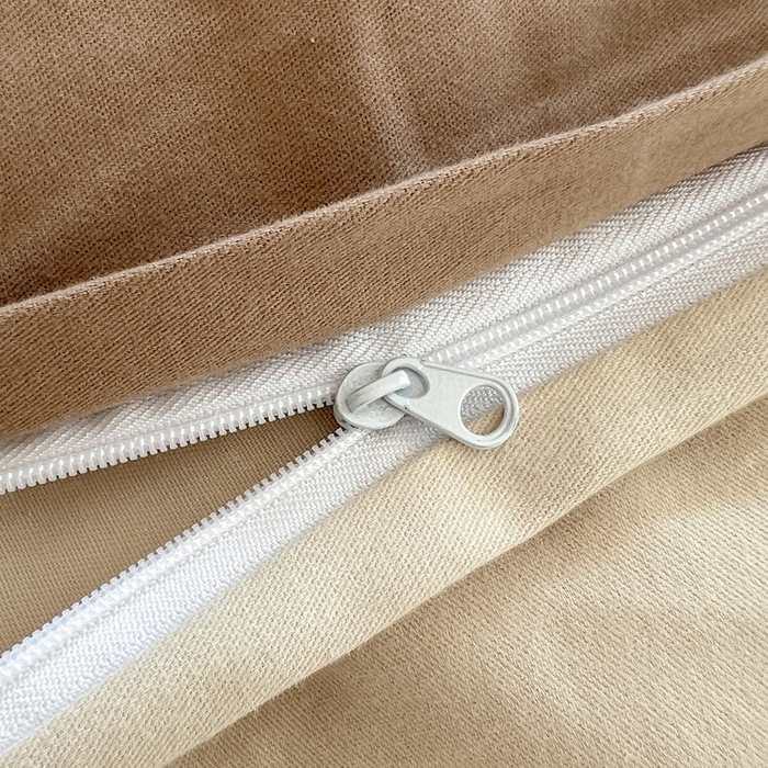 91家纺网 家纺一手货源 找家纺 丽卡家纺（原丽卡家纺） 2024新款A类艾阳棉双拼纯色四件套 太妃咖+浅香槟