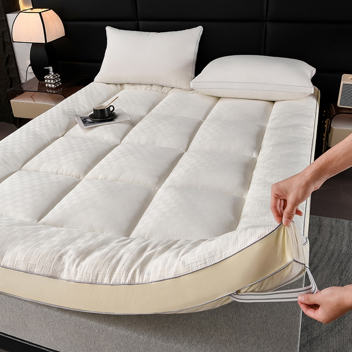 91家纺网 家纺一手货源 找家纺 2024新款亲肤舒适石墨烯羊毛床褥 澳洲羊毛白