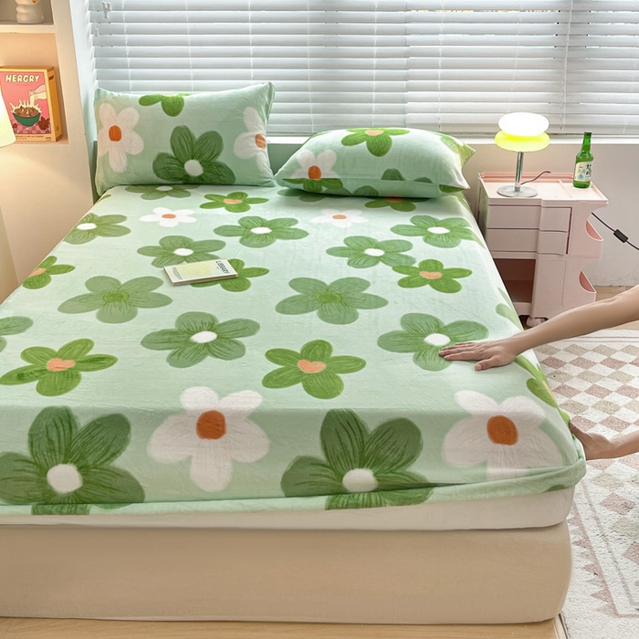 91家纺网 家纺一手货源 找家纺 芯元素 2024新款牛奶绒印花床笠 浪漫花语-绿