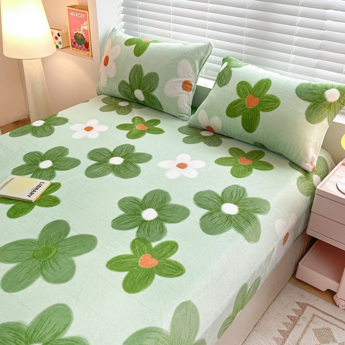 91家纺网 家纺一手货源 找家纺 芯元素 2024新款牛奶绒印花床笠 浪漫花语-绿